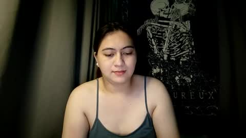 Snapshot of dreamycreamyst chatting on 01.11.25 dreamycreamyst online show from 01.11.25