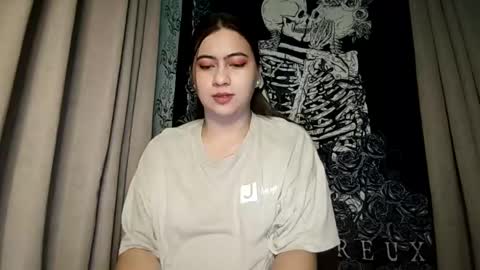 Snapshot of dreamycreamyst chatting on 02.23.25 dreamycreamyst online show from 02.23.25