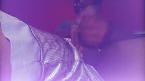 Snapshot of drkmelanin chatting on 09.17.25 B1GW1LLYDAGOAT online show from 09.17.25