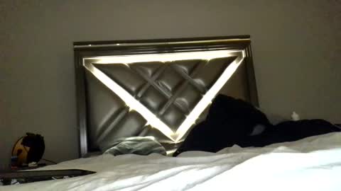 Snapshot of drobbb656 chatting on 11.10.25 2xTheTrouble online show from 11.10.25