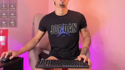 Snapshot of duriel_ chatting on 12.19.24 Duriel online show from 12.19.24