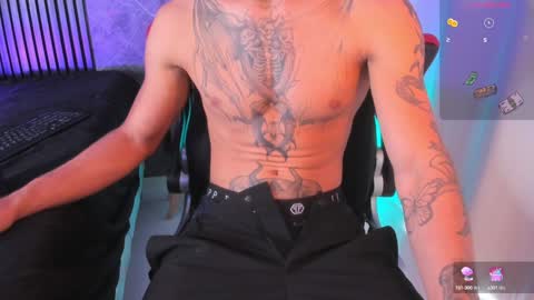 Snapshot of duriel_ chatting on 01.08.25 Duriel online show from 01.08.25