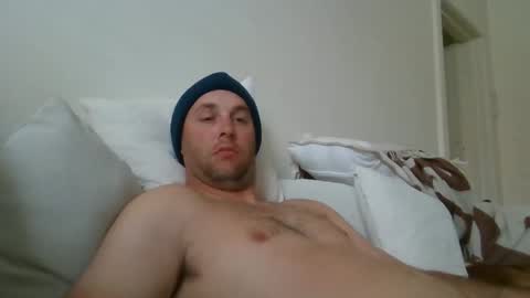 Snapshot of dustyroy09 chatting on 11.04.25 dustyroy09 online show from 11.04.25