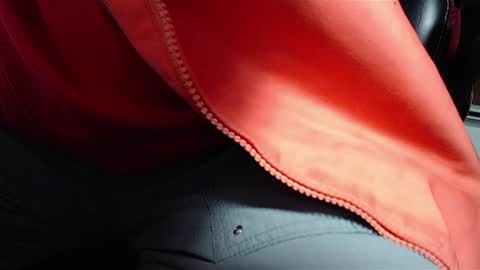 Snapshot of dvd4554 chatting on 02.05.25 gooodcam online show from 02.05.25