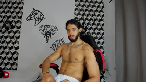 Snapshot of dwaynehoff chatting on 02.08.25 DWAYNIE online show from 02.08.25