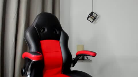 Snapshot of dwaynehoff chatting on 03.07.25 DWAYNIE online show from 03.07.25