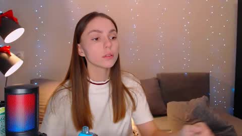 Snapshot of dyrinda chatting on 01.22.25 Julia and Dima online show from 01.22.25