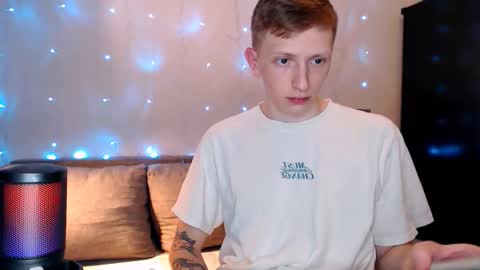 Snapshot of dyrinda chatting on 09.10.25 Julia and Dima online show from 09.10.25