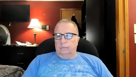 Snapshot of e_rectiom chatting on 12.23.24 Mr Wonderful online show from 12.23.24