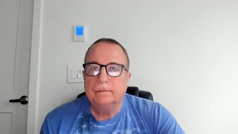 Snapshot of e_rectiom chatting on 02.19.25 Mr Wonderful online show from 02.19.25