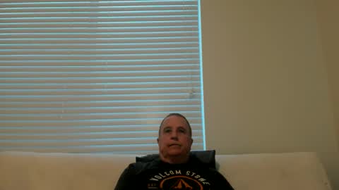 Snapshot of e_rectiom chatting on 03.04.25 Mr Wonderful online show from 03.04.25