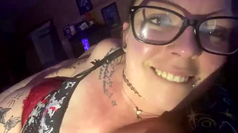 easyednem528280 online show from 10.19.25