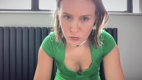 Snapshot of eatmypie69 chatting on 10.18.25 Nadia Ferreira  online show from 10.18.25