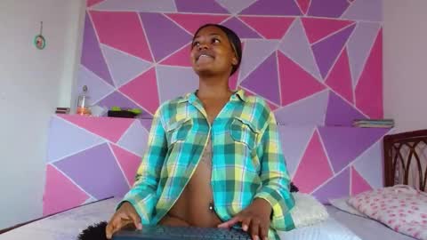 Snapshot of ebony_alika chatting on 02.13.25 Alika Ashanti online show from 02.13.25