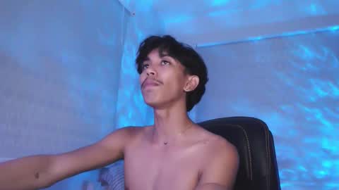 Snapshot of ebony_fuckboy chatting on 10.21.25 ebony_fuckboy online show from 10.21.25