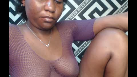 Snapshot of ebony_sexy_queen chatting on 02.21.25 Racheal online show from 02.21.25