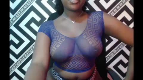 Snapshot of ebony_sexy_queen chatting on 02.25.25 Racheal online show from 02.25.25