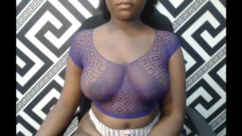 Snapshot of ebony_sexy_queen chatting on 03.04.25 Racheal online show from 03.04.25