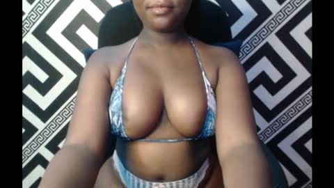 Snapshot of ebony_sexy_queen chatting on 03.11.25 Racheal online show from 03.11.25