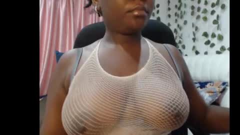 Snapshot of ebony_sexy_queen chatting on 09.11.25 Racheal online show from 09.11.25