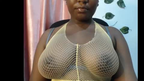 Snapshot of ebony_sexy_queen chatting on 09.16.25 Racheal online show from 09.16.25