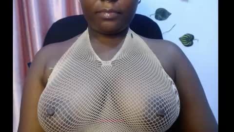 Snapshot of ebony_sexy_queen chatting on 09.22.25 Racheal online show from 09.22.25