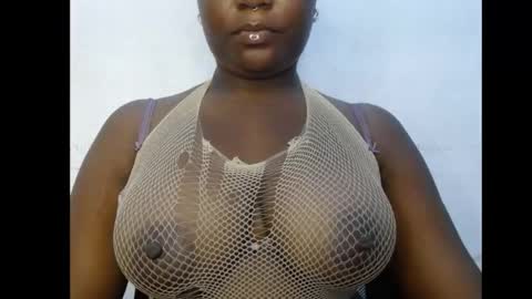 Snapshot of ebony_sexy_queen chatting on 10.15.25 Racheal online show from 10.15.25