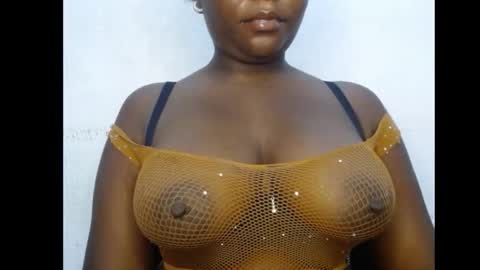 Snapshot of ebony_sexy_queen chatting on 10.18.25 Racheal online show from 10.18.25
