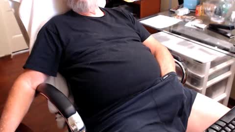 Snapshot of edginginedmonton chatting on 09.27.25 edginginedmonton online show from 09.27.25