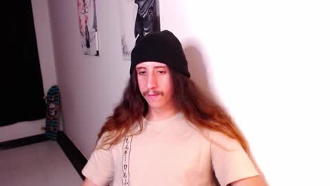 Snapshot of edward_chann chatting on 01.04.25 edward_chann online show from 01.04.25