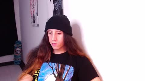 Snapshot of edward_chann chatting on 02.13.25 edward_chann online show from 02.13.25