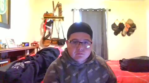 Snapshot of edwins777 chatting on 01.06.25 Nicky789 online show from 01.06.25