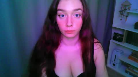 Snapshot of effie_balconii chatting on 10.10.25 effie_balconii online show from 10.10.25