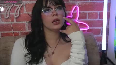 Snapshot of effystone777 chatting on 09.16.25 effystone777 online show from 09.16.25