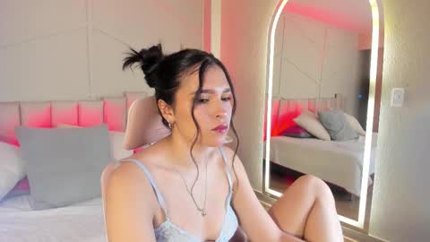 Snapshot of eimmy_bm chatting on 09.20.25 eimmy_bm online show from 09.20.25