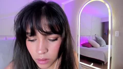 Snapshot of eimmy_bm chatting on 10.06.25 eimmy_bm online show from 10.06.25