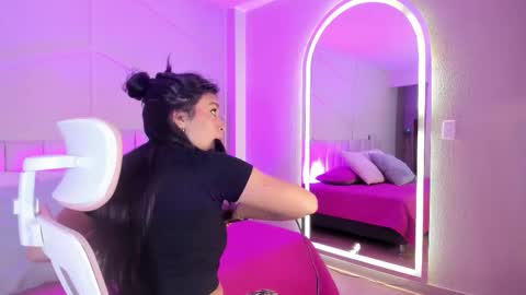 Snapshot of eimmy_bm chatting on 10.12.25 eimmy_bm online show from 10.12.25