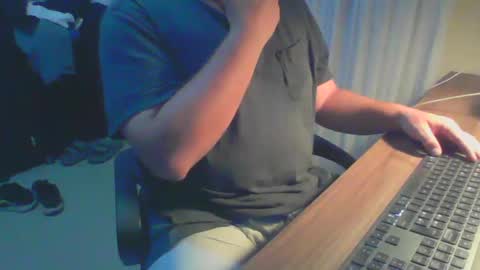 Snapshot of ekudemic chatting on 12.02.24 Juan Pablo M online show from 12.02.24