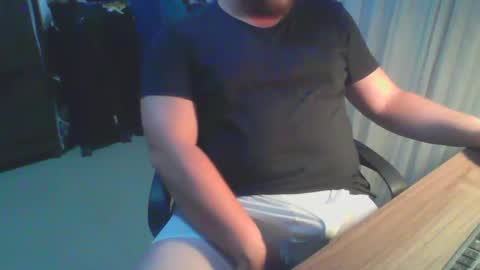 Snapshot of ekudemic chatting on 12.27.24 Juan Pablo M online show from 12.27.24