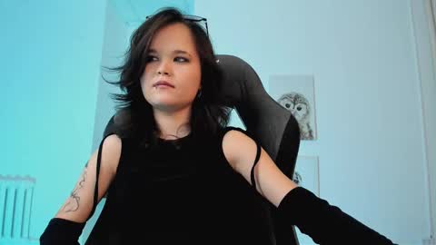 Snapshot of elainebeness chatting on 03.12.25 Your sweet girl online show from 03.12.25