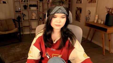 Snapshot of elainebeness chatting on 10.08.25 Your sweet girl online show from 10.08.25