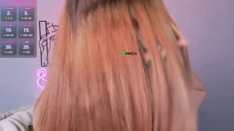 Snapshot of elara_jadie chatting on 10.09.25 Elara online show from 10.09.25