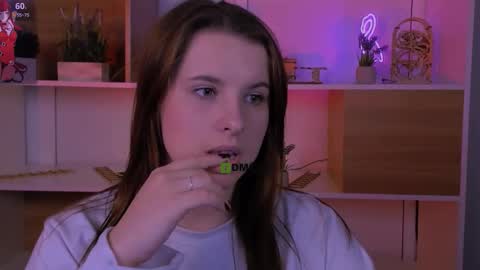 Snapshot of elara_jadie chatting on 11.03.25 Elara online show from 11.03.25