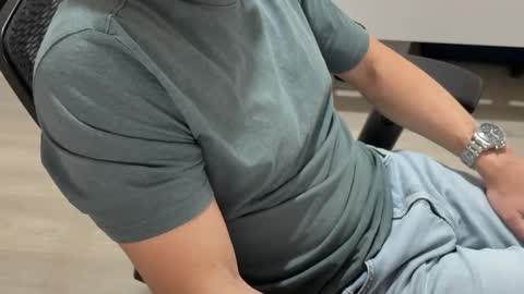 Snapshot of elc_2 chatting on 03.11.25 elc_2 online show from 03.11.25