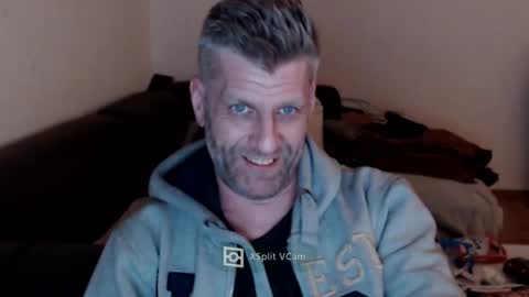 Snapshot of elculiador2207 chatting on 02.03.25 Timm online show from 02.03.25