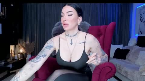Snapshot of elektravelvet chatting on 02.25.25 ElektraSheDemon online show from 02.25.25