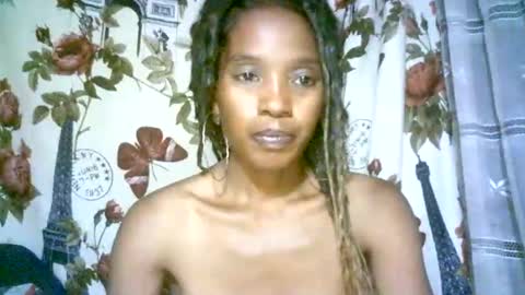 Snapshot of elenah0123 chatting on 12.06.24 elenah013 online show from 12.06.24