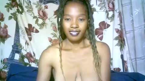 Snapshot of elenah0123 chatting on 12.18.24 elenah013 online show from 12.18.24