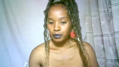 Snapshot of elenah0123 chatting on 01.14.25 elenah013 online show from 01.14.25