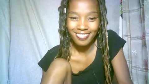 Snapshot of elenah0123 chatting on 02.10.25 elenah013 online show from 02.10.25